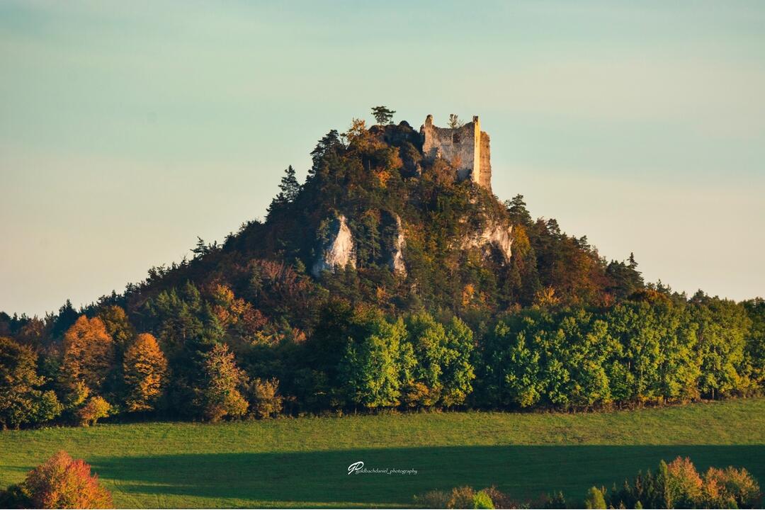 FOTO: Spoznáte hrady Žilinského kraja odfotené z nezvyčajných uhlov?, foto 13