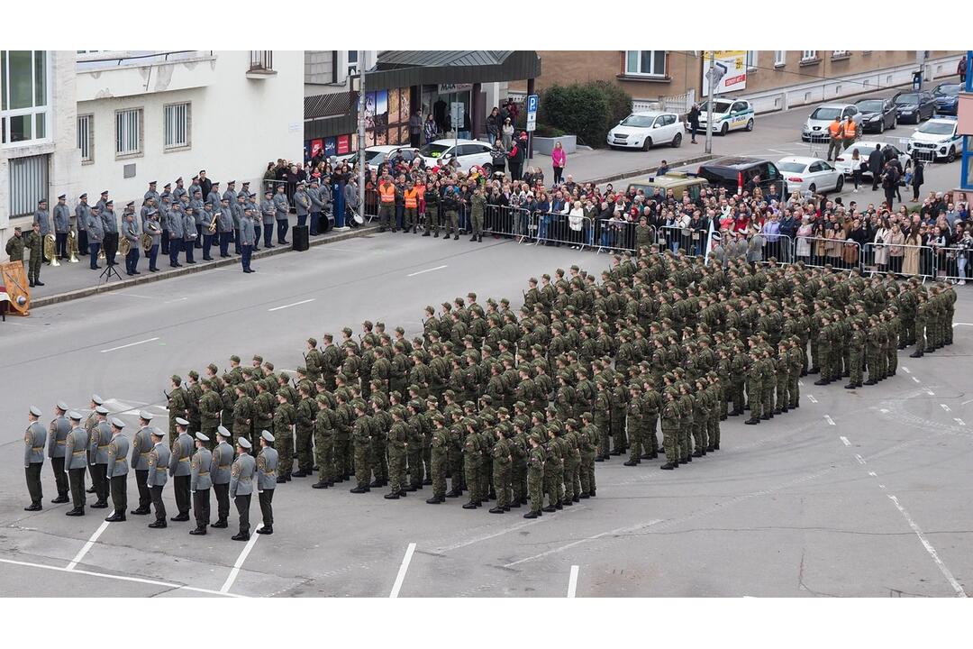 FOTO: Prísaha 200 nových vojakov v Martine, foto 13