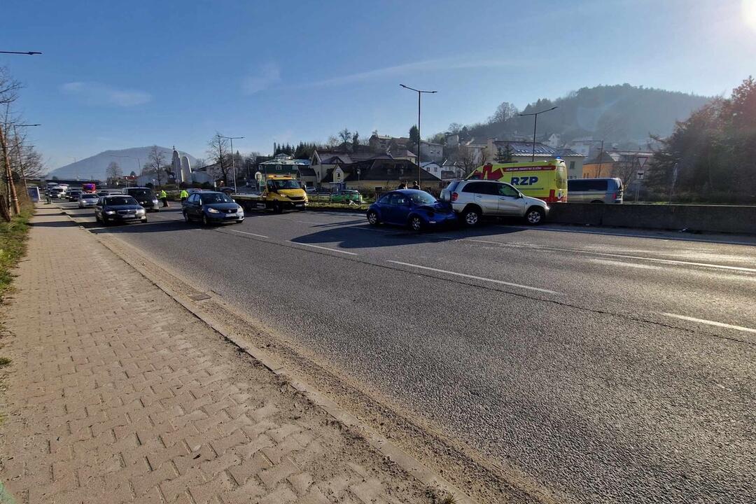 FOTO: Dve nehody na rovnakej ceste v Budatíne, foto 5
