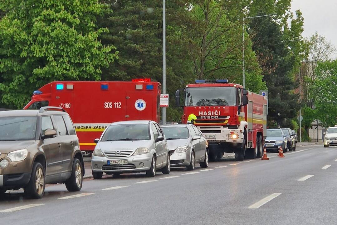 FOTO: Zásah hasičov na stavebnej škole v Žiline, foto 3