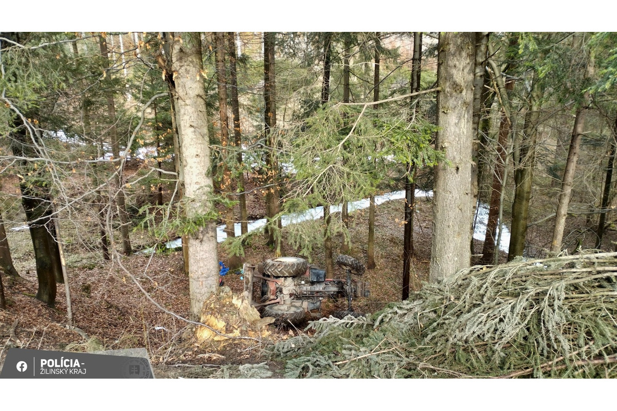 FOTO: Opitého traktoristu privalilo vlastné vozidlo, foto 2