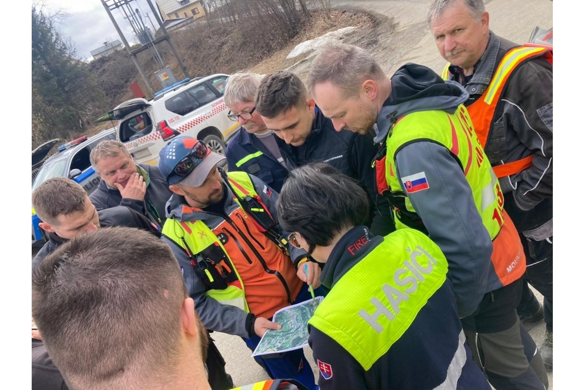 FOTO: Na Kysuciach hľadali nezvestného Igora dlhé hodiny, foto 6