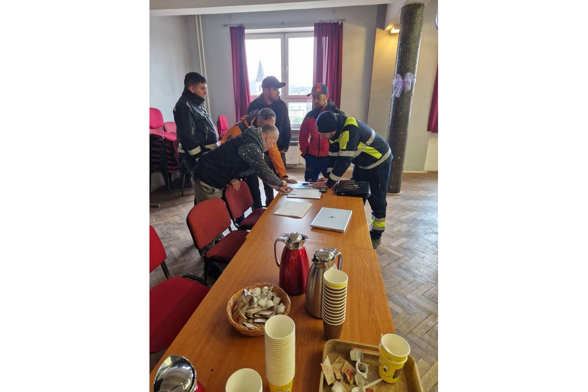 FOTO: Na Kysuciach hľadali nezvestného Igora dlhé hodiny, foto 17