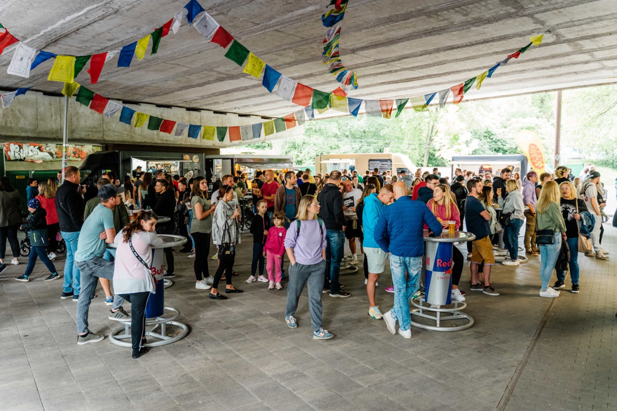 FOTO: Žilinský street food park začína ďalšiu sezónu, foto 13