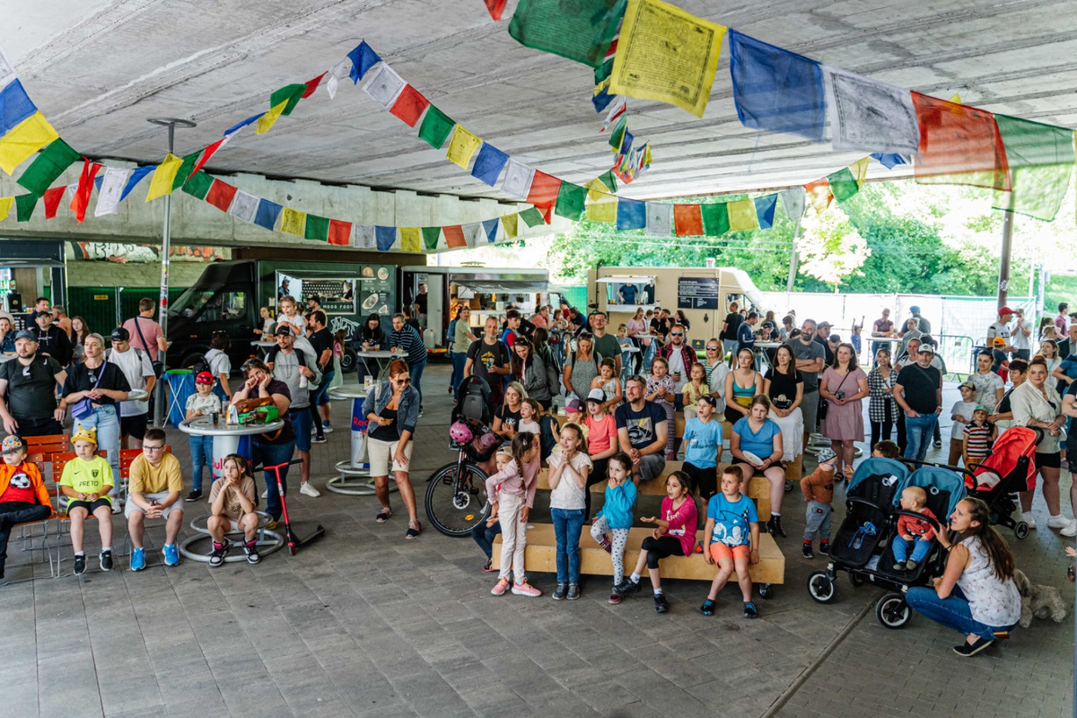 FOTO: Žilinský street food park začína ďalšiu sezónu, foto 15