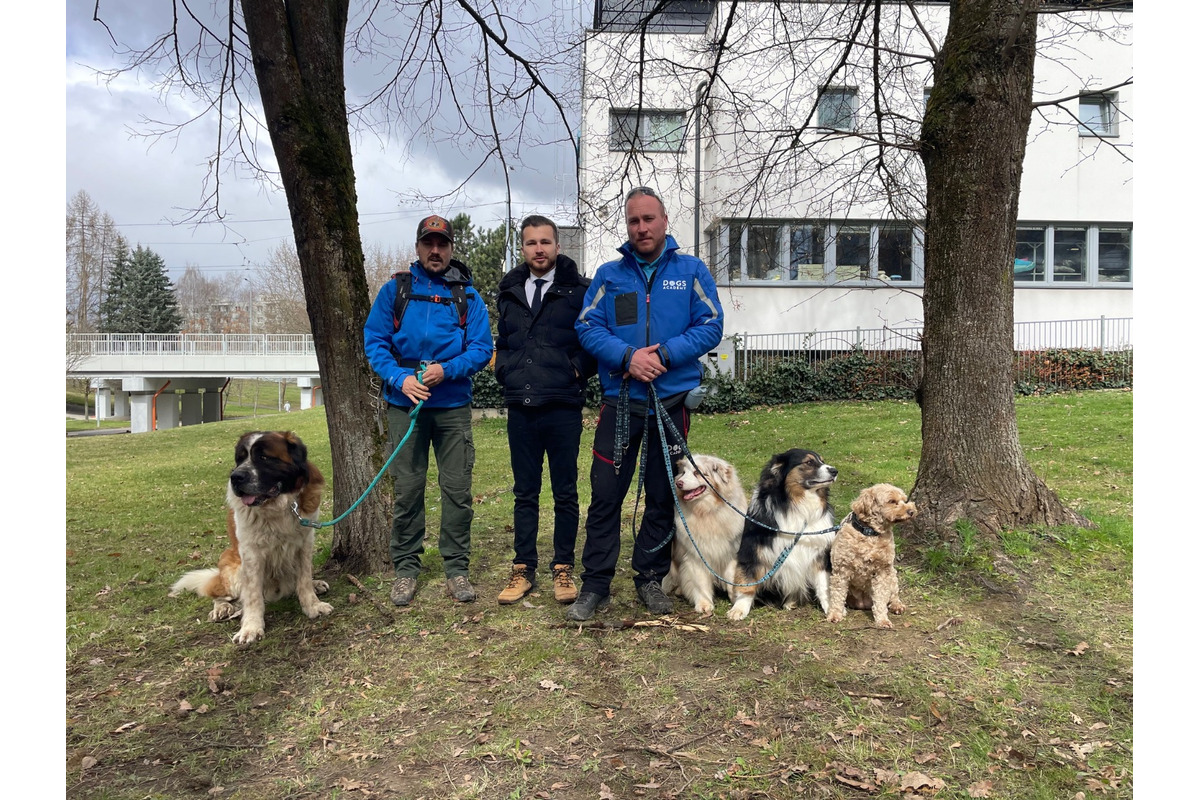 FOTO: Nový psí park na Vlčincoch je už takmer hotový, foto 7
