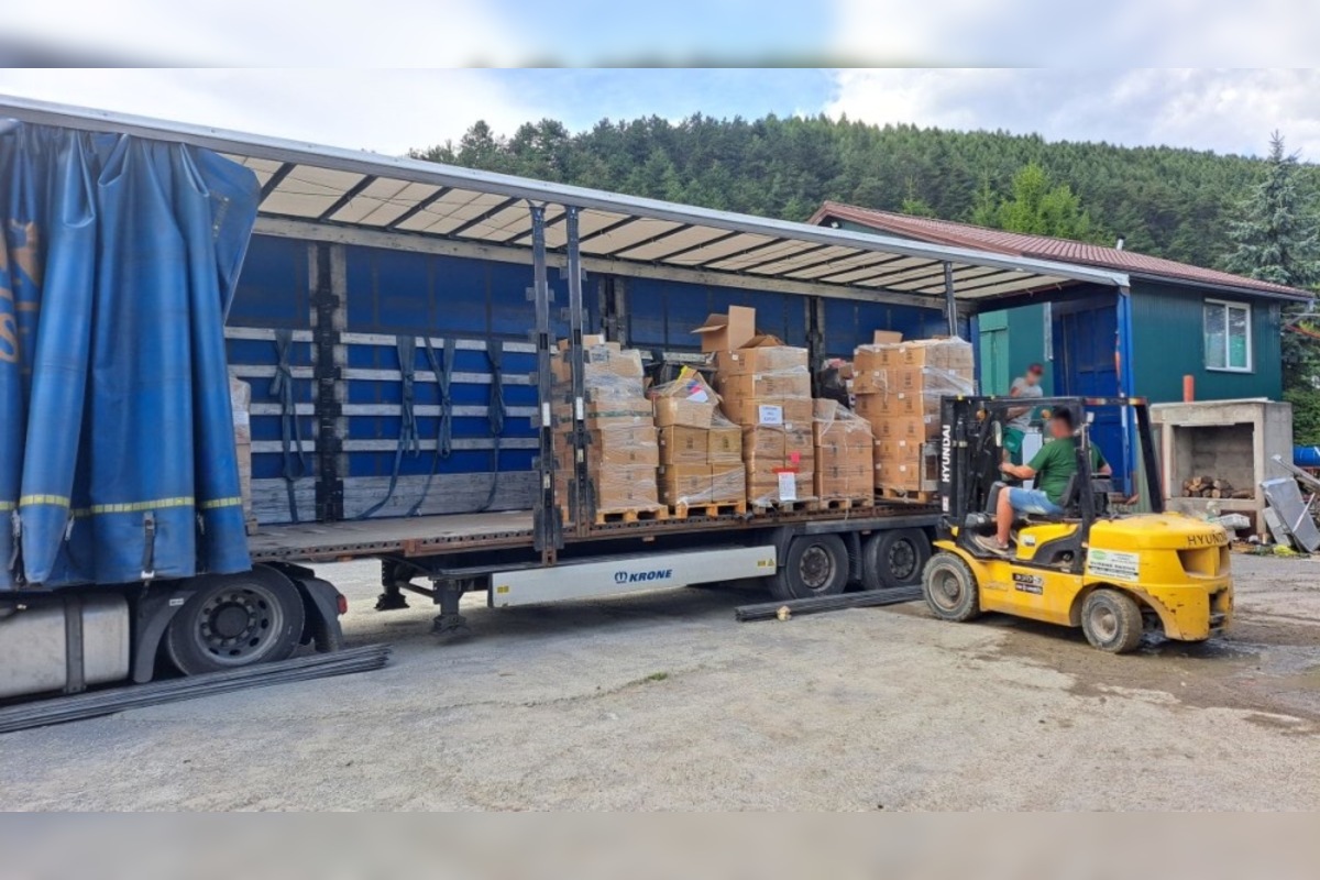 FOTO: Finačná správa zaistila 2,5 milióna e-cigariet, foto 2