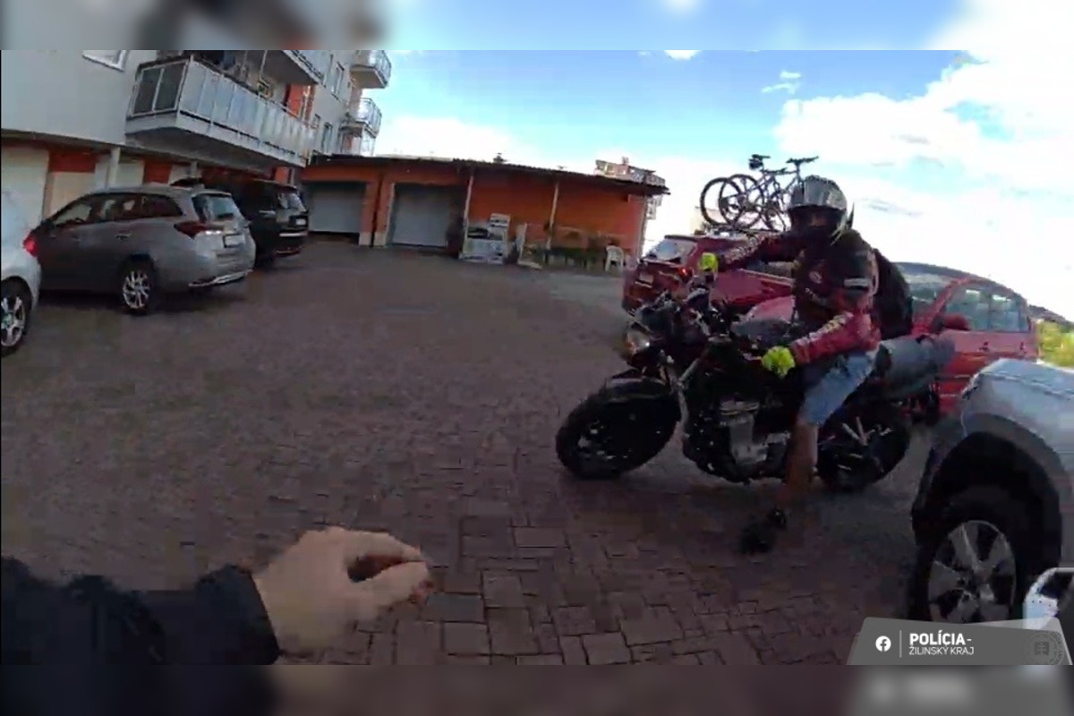FOTO: Na Hájiku chytili zdrogovaného motorkára, foto 2