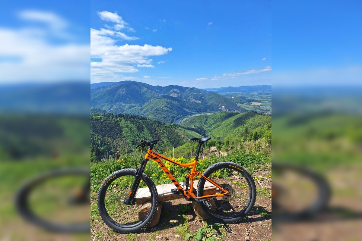 FOTO: V Rajci ukradli zamknutý bicykel zo zatvorenej garáže, foto 4