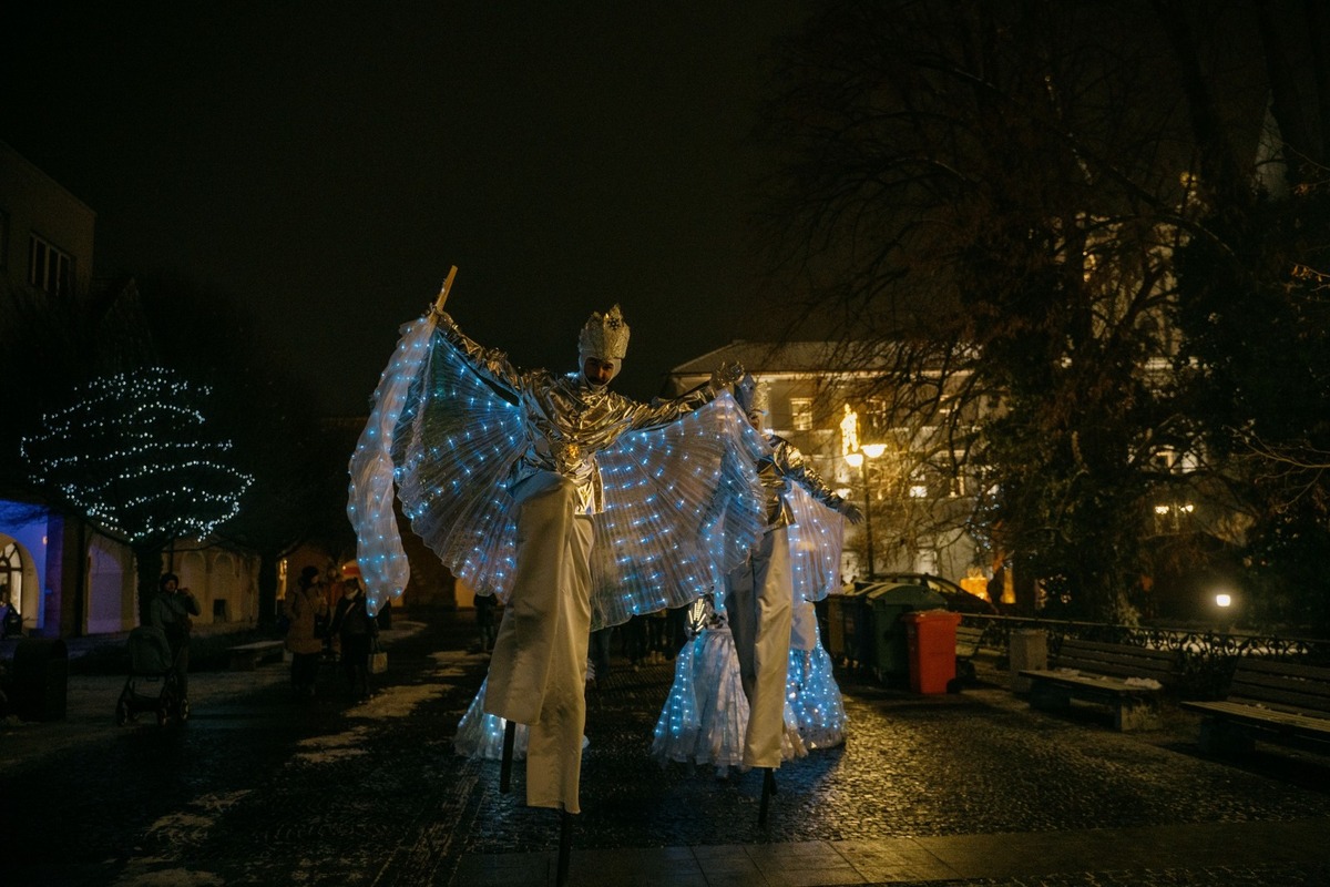 FOTO: Zábery zo slávnostného otvorenia vianočných trhov, foto 7