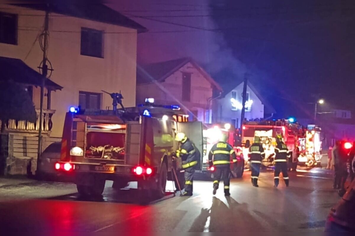 FOTO: Požiar rodinného domu vo Višňovom, foto 2