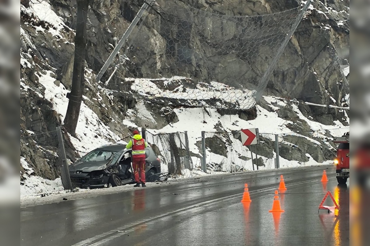 FOTO: Nehoda pod Strečnom, foto 1