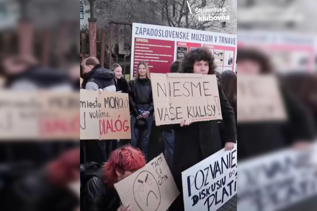 FOTO: Postavili sme sa komunistickým praktikám premiéra. Pripomínajú normalizáciu, desí nás to, hovorí žilinský maturant, foto 6
