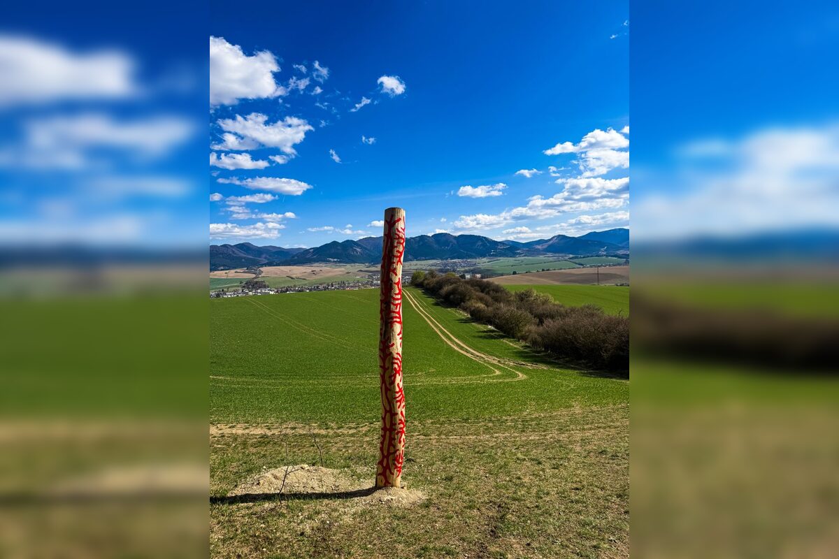 FOTO: Nenápadné miesto nad Rajcom láka čoraz viac ľudí: Objavte LandArt v Dubovej, foto 1