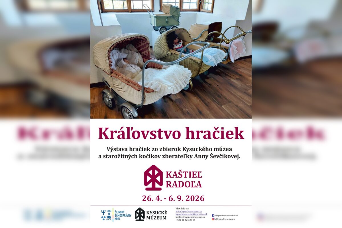 FOTO: V Kaštieli Radoľa otvorili výstavu hračiek. Ukazuje detstvo od minulého storočia po socializmus, foto 1