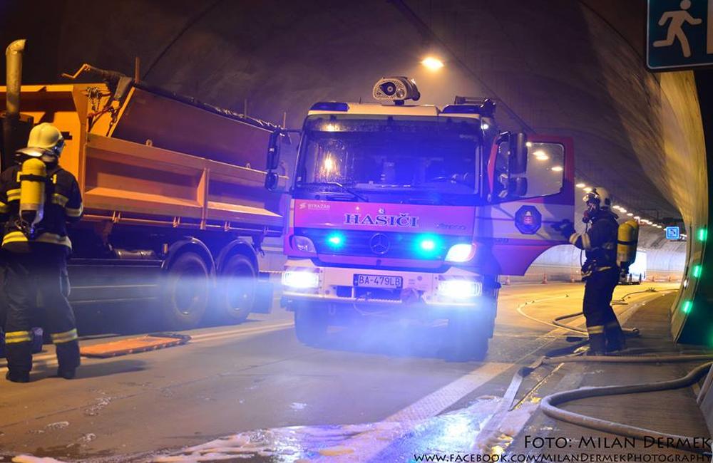 Cvičenie žilinských hasičov v tuneli Horelica v Čadci, foto 8