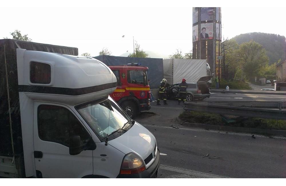 Dopravná nehoda na moste v Budatíne 29.4.2014, foto 4