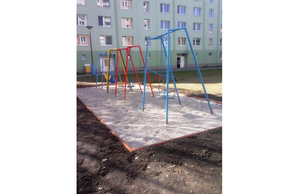 Mesto opraví detské ihriská a lavičky, ktoré zničila zima aj vandali, foto 2