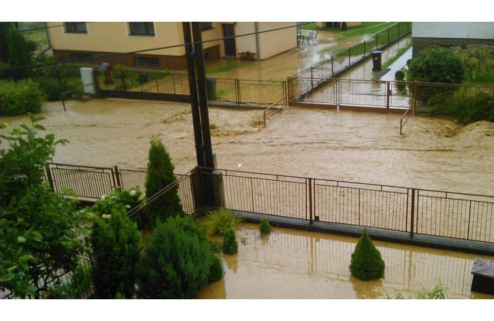 Povodeň po silnej búrke v obci Rosina a Višňové, foto 26