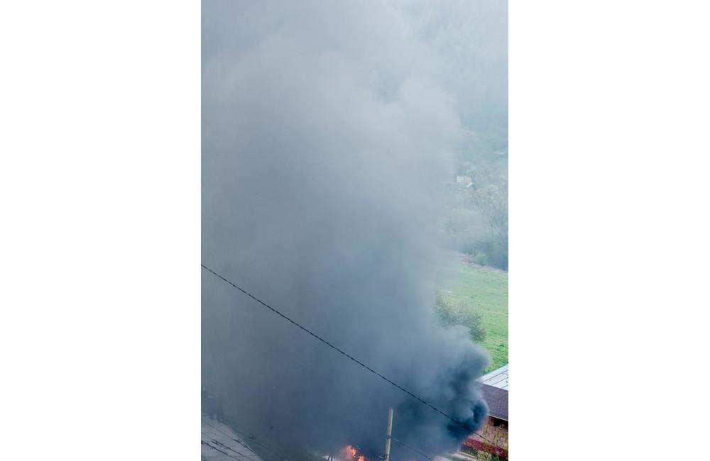 Požiar osobného motorového vozidla na Hájiku 6.4.2014, foto 10