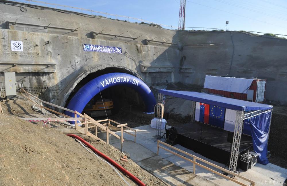 Razenie tunela Svrčinovec na diaľnici D3, foto 2