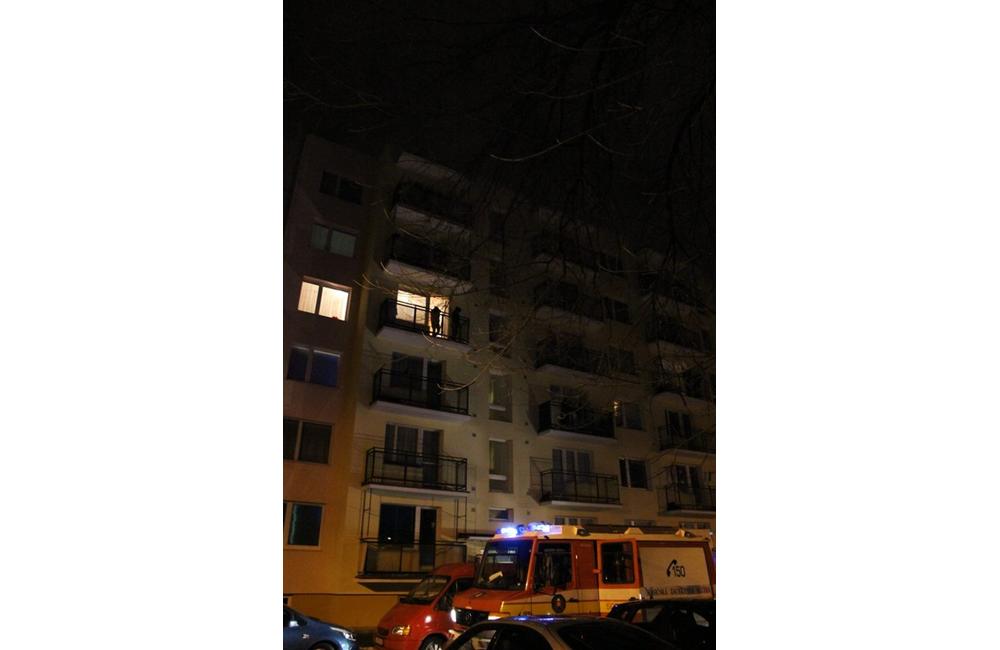 Výjazd hasičov na Tulskú ulicu na Vlčincoch, foto 5