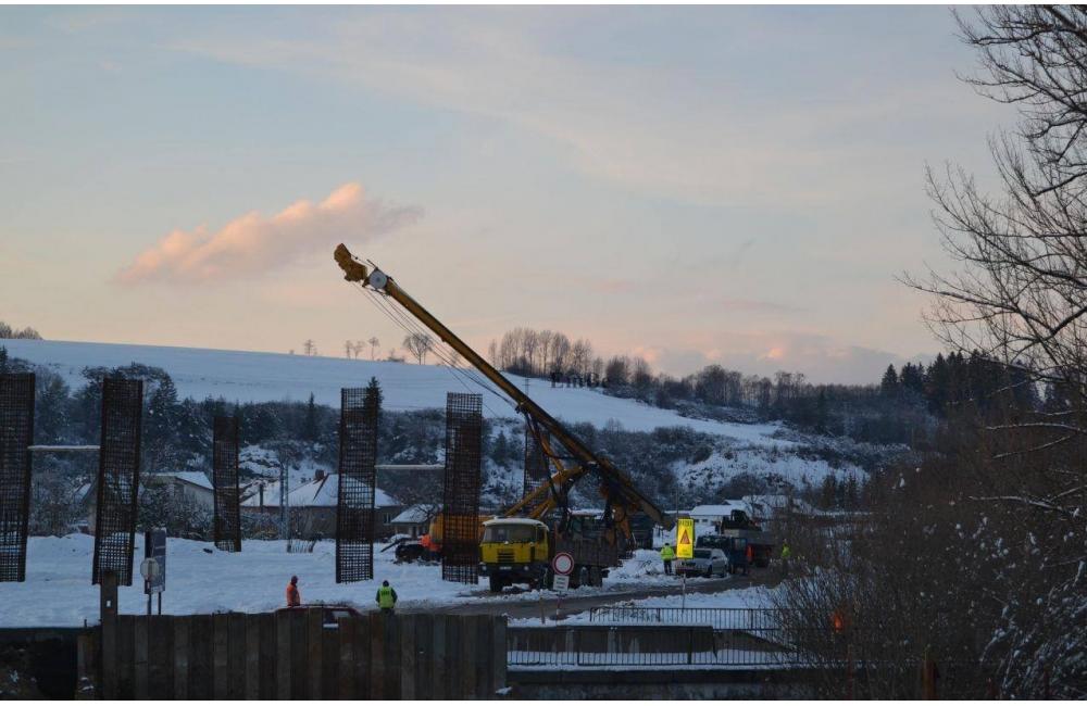 Výstavba diaľnice na úseku Hričovské Podhradie, Lietavská Lúčka - 02/2014, foto 6