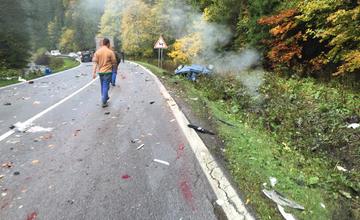 Aktuálne: Pri Ružomberku sa zrazil kamión s 2 osobnými autami 