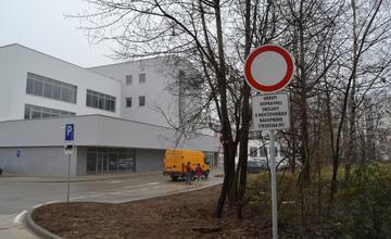 Parkovanie pri novom nákupnom centre na Solinkách centre je zakázané