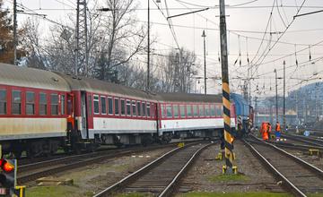 Vykoľajené vozne v železničnej stanici Žilina - 28.12.2015
