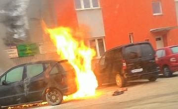 Požiar auta v obci Lietavská Lúčka - 29.12.2015