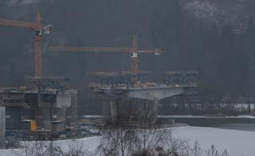 Výstavba diaľnice D3 v úseku Strážov - Brodno