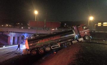 Nehoda cisterny na vjazde do Žiliny - 24.3.2016