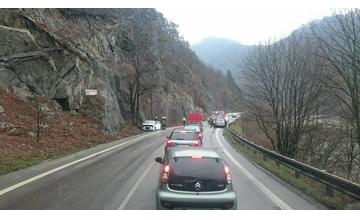 Dopravná nehoda, Strečno, 26.3.2016