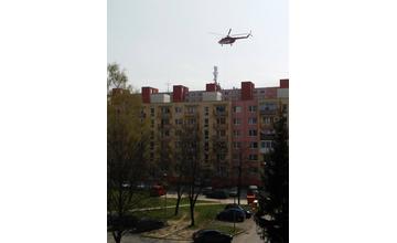 Červená helikoptéra nad Žilinou - 6.4.2016