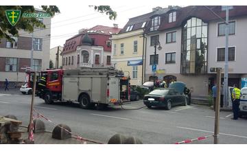 Požiar osobného auta na ulici Kuzmányho - 15.6.2016