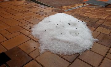 Dnešné krupobitie 20.6.2016 - fotografie od vás