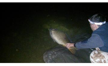 Rybár ulovil kapra vážiaceho takmer 24 kg