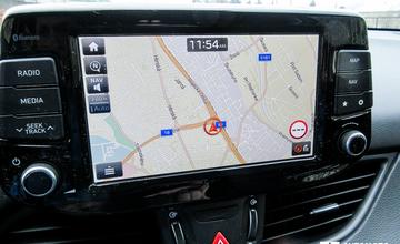 Hyundai i30 1,6 CRDi HP Now! a Hyundai i30 1,4 T-GDi Enter