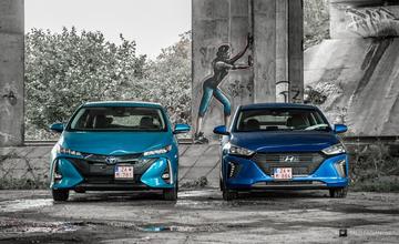 Veľké porovnanie: Hyundai Ioniq Plug-In vs Toyota Prius Plug-In