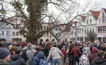 FOTO: Pochod Postavme sa za slušné Slovensko v Žiline 9. marec 2018