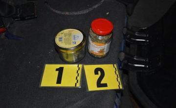 Polícia v Liptovskom Mikuláši zadržala dvoch 19-ročných mladíkov s drogami