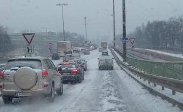 Dopravné nehody a poľadovica v Žiline 21.3.2018