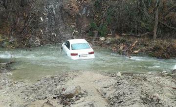Osobné auto značky Audi v Rajčanke pri Rajeckej Lesnej