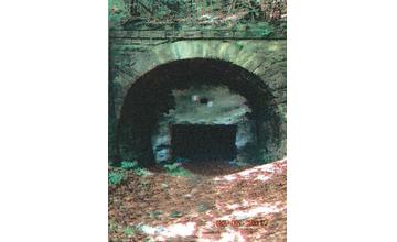 Železničný tunel v Kraľovanoch na predaj 