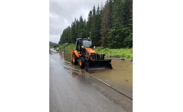 Intenzívne dažde poškodili viaceré cesty v Žilinskom kraji