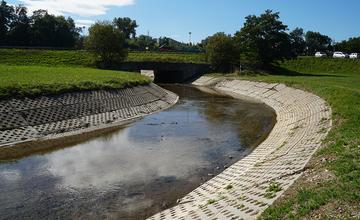 FOTO: Koryto potoka Rosinka na Vodnom diele po rokoch vyčistili