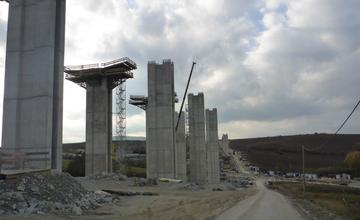 NDS zverejnila októbrové fotografie z výstavby úseku D1 Lietavská Lúčka - Višňové