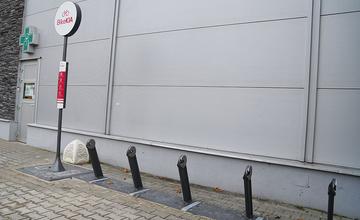 Stanice pre bikesharing v Žiline sú postupne inštalované na svojich miestach