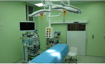 Vynovená operačná sála na ortopédii v žilinskej nemocnici